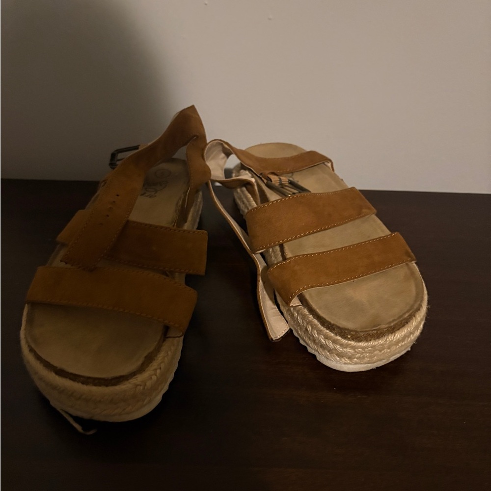Art Class Tan Women's Sandals